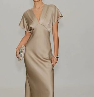 NEW Rihoas Champagne Satin A Line Midi Dress       Size XS